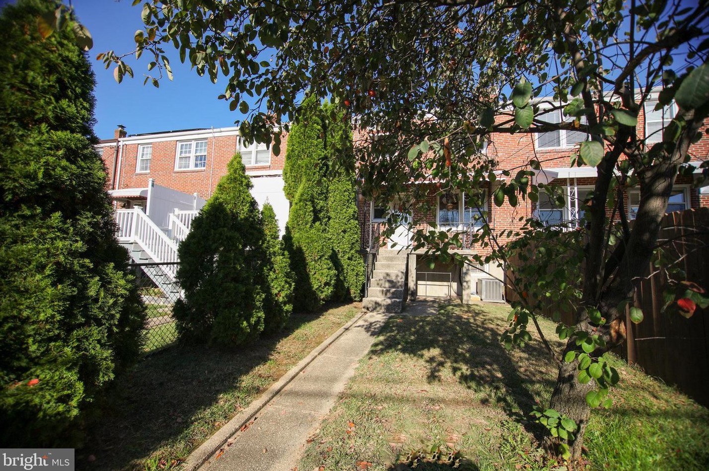 6107 Mt Rdg Rd, Baltimore MD 21228-2240 exterior