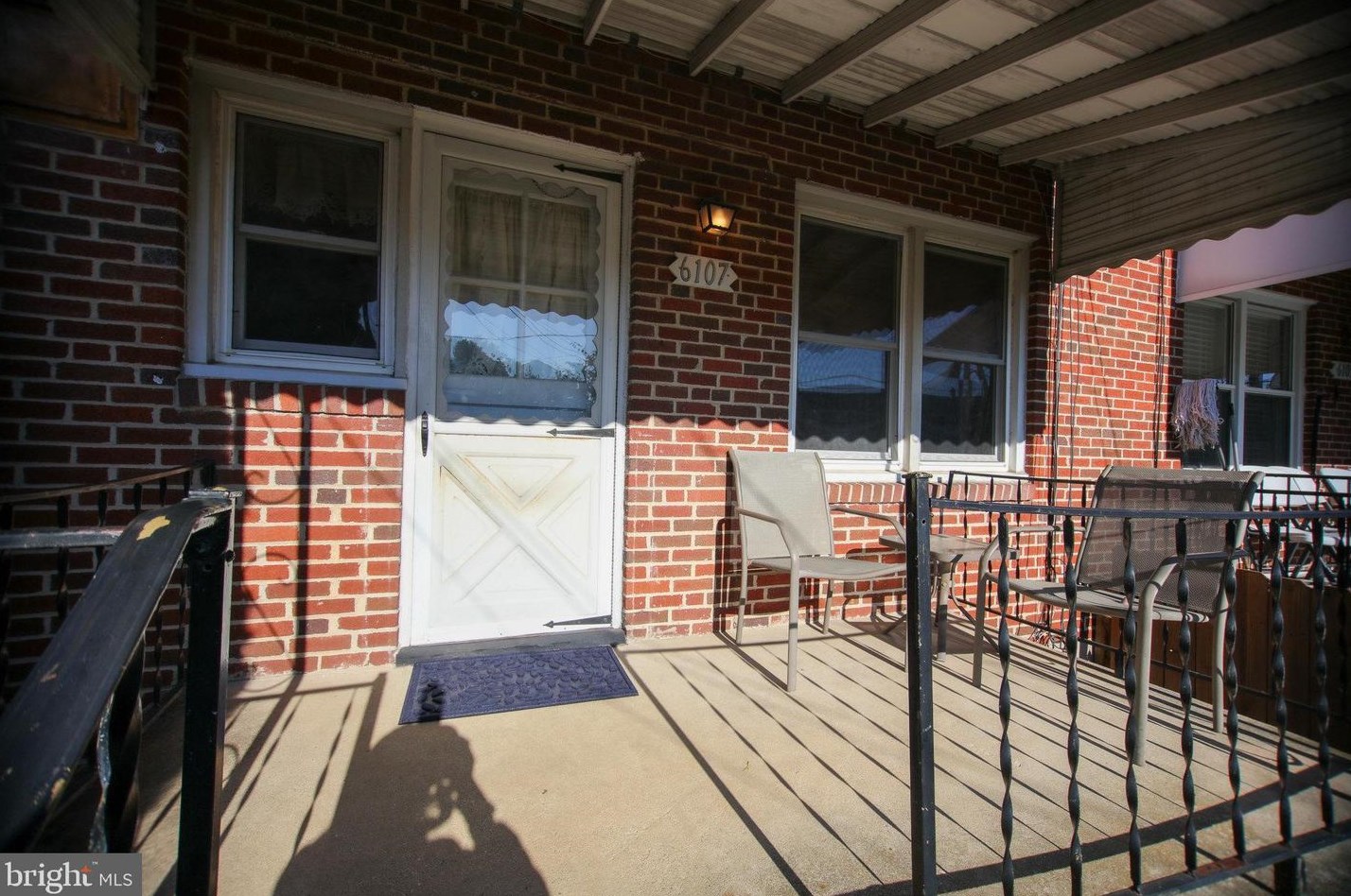 6107 Mt Rdg Rd, Baltimore MD 21228-2240 exterior