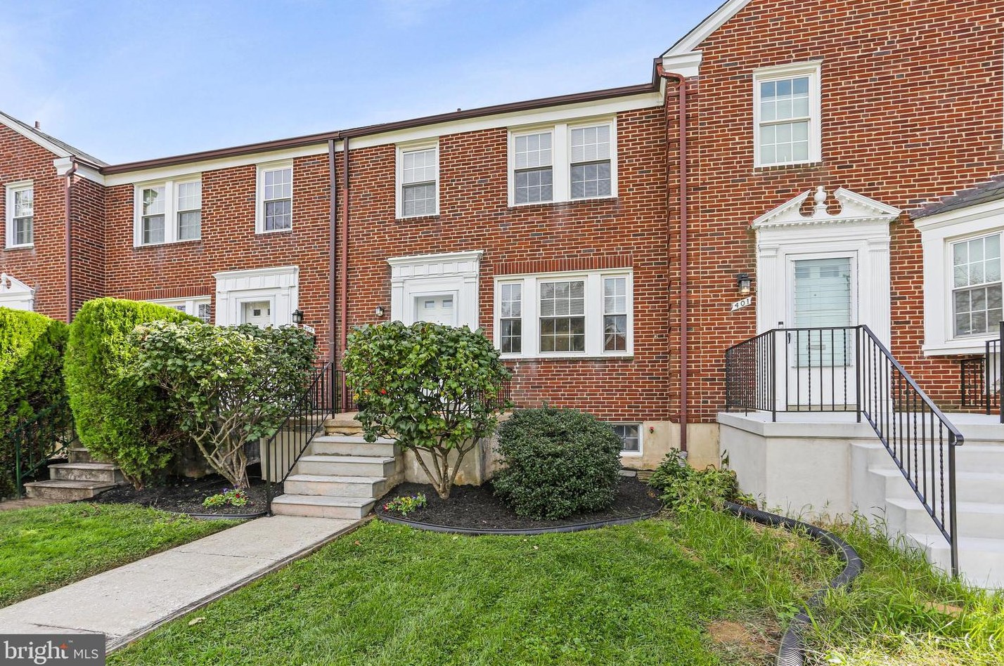 403 Stratford Rd, Baltimore MD  21228-1847 exterior