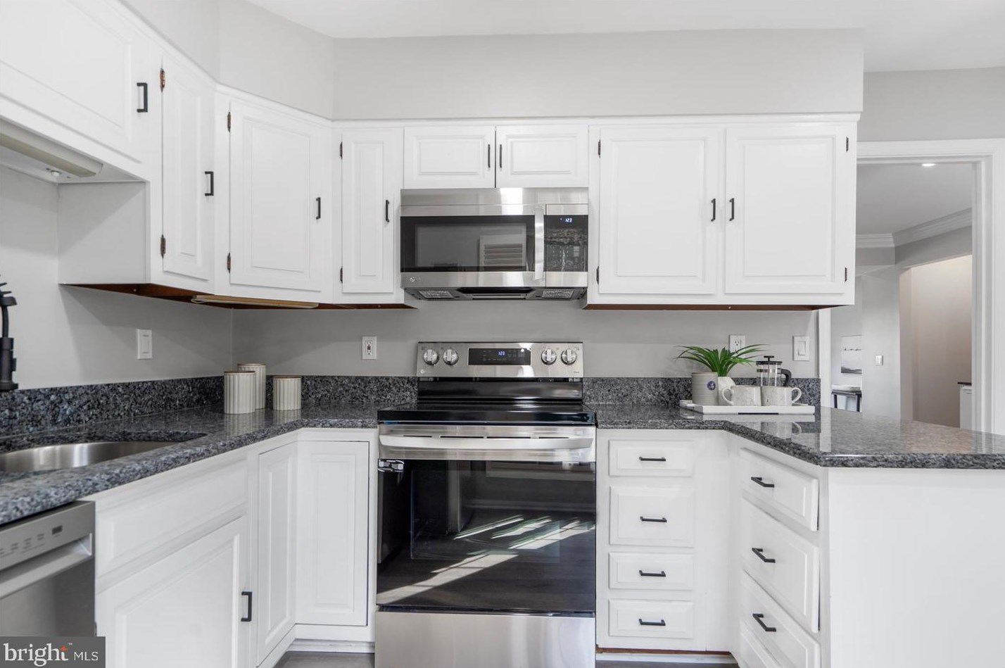 7 Parliament Ct, Baltimore MD  21212-1235 exterior