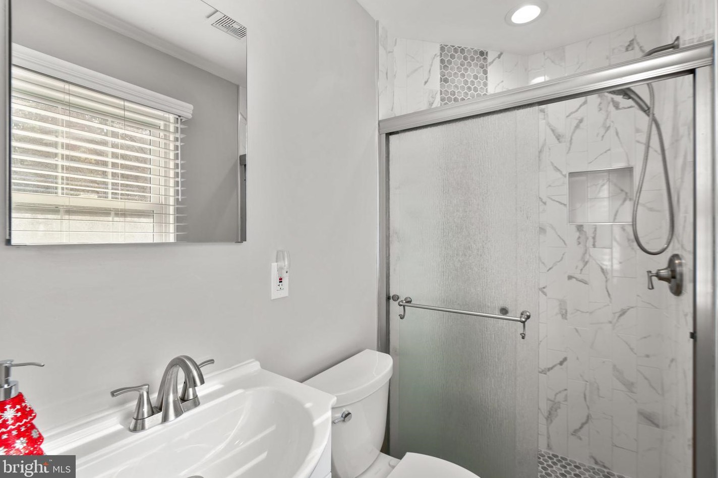 1316 Hickory Springs Cir, Baltimore MD  21228-2628 exterior