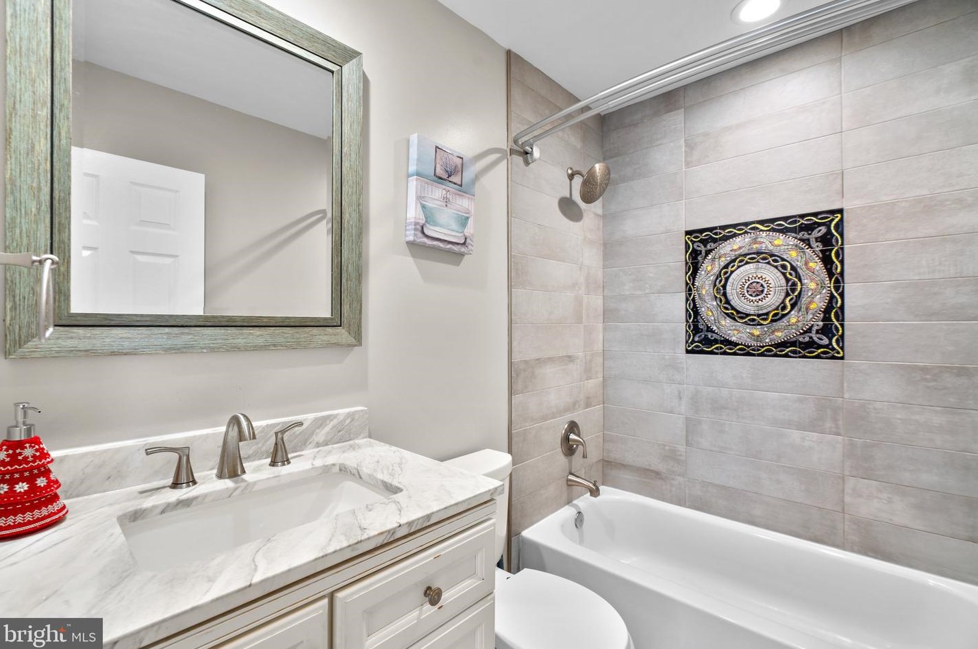 1316 Hickory Springs Cir, Baltimore MD  21228-2628 exterior