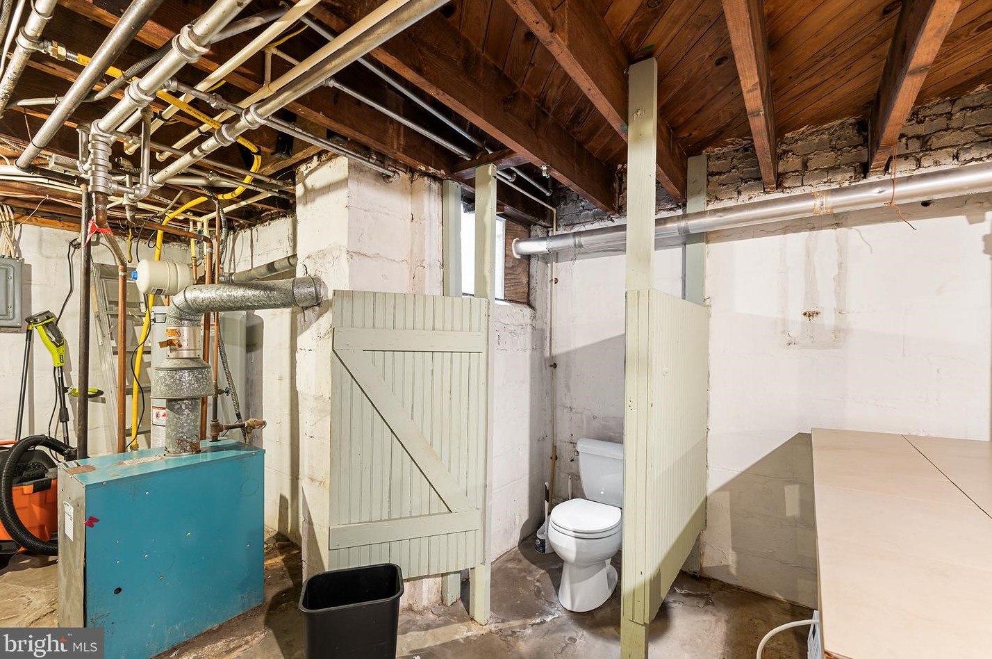 6823 Dunbar Rd, Baltimore MD  21222-5907 exterior