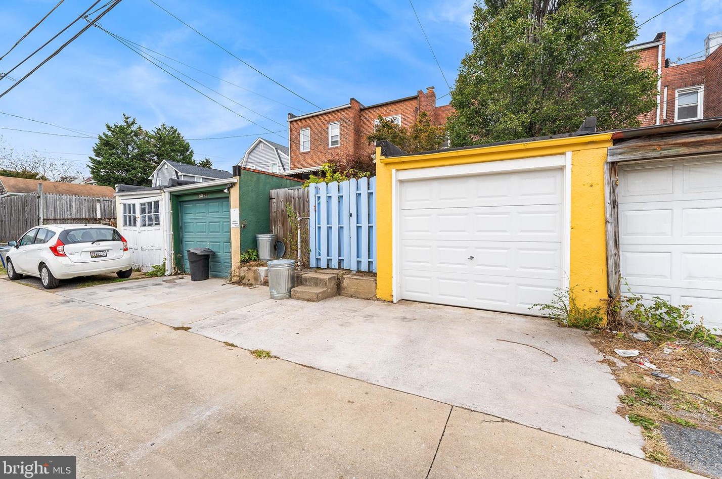 6823 Dunbar Rd, Baltimore MD  21222-5907 exterior