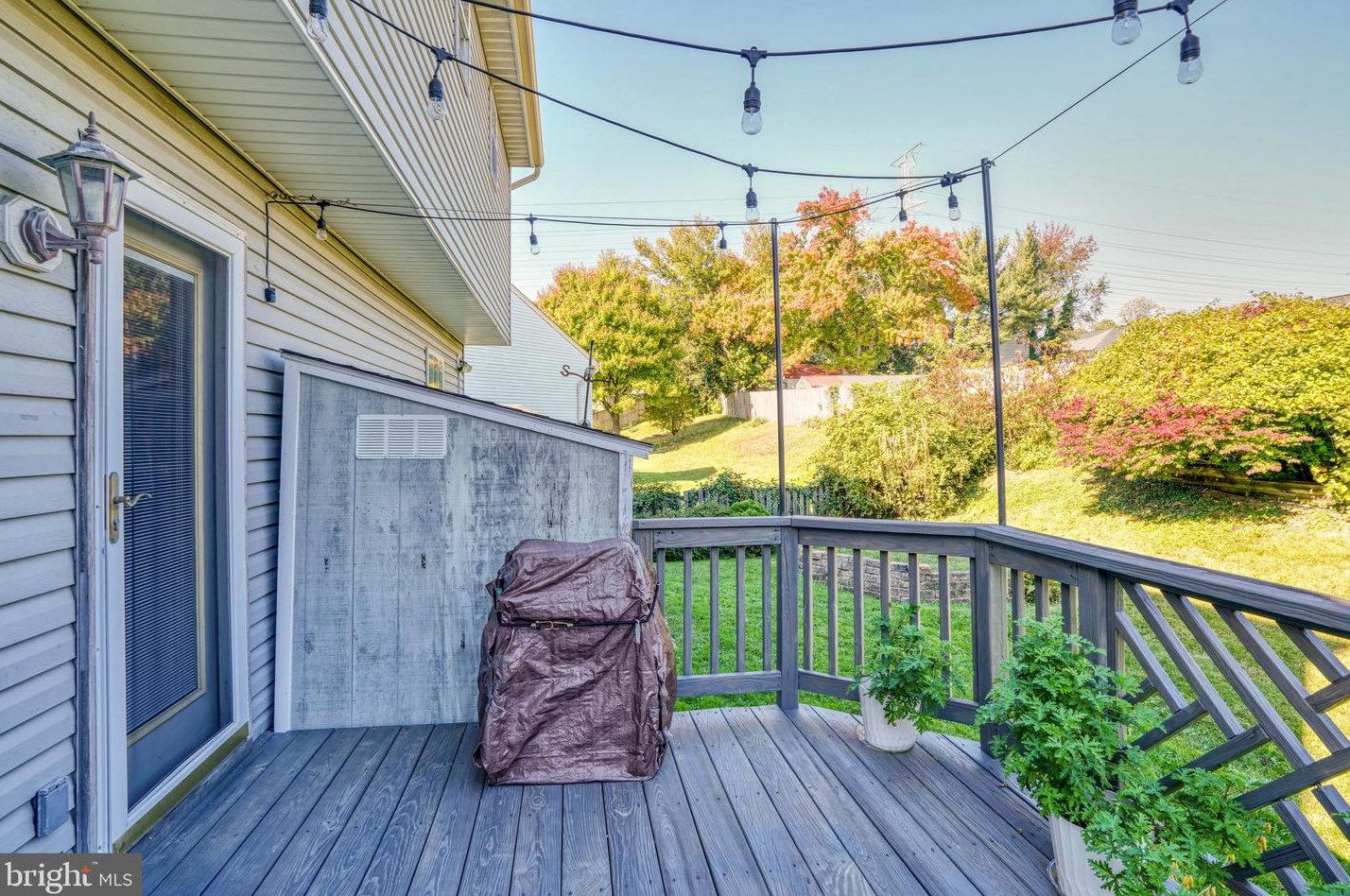 16 Leinster Garth, Baltimore MD  21236-2244 exterior