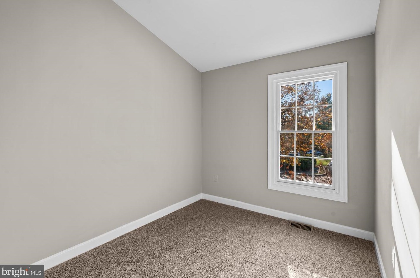 2102 Heritage Dr, Baltimore MD  21209-1752 exterior