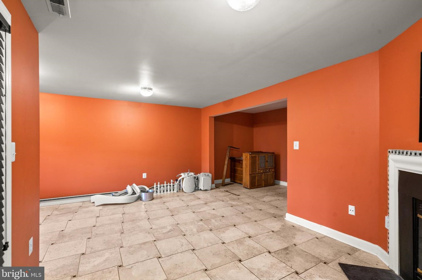 2102 Heritage Dr, Baltimore MD  21209-1752 exterior