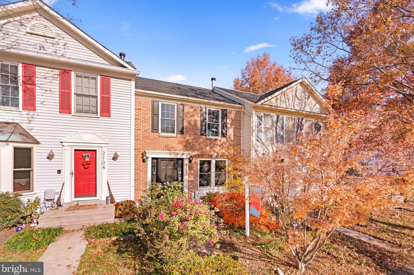 2102 Heritage Dr, Baltimore MD  21209-1752 exterior