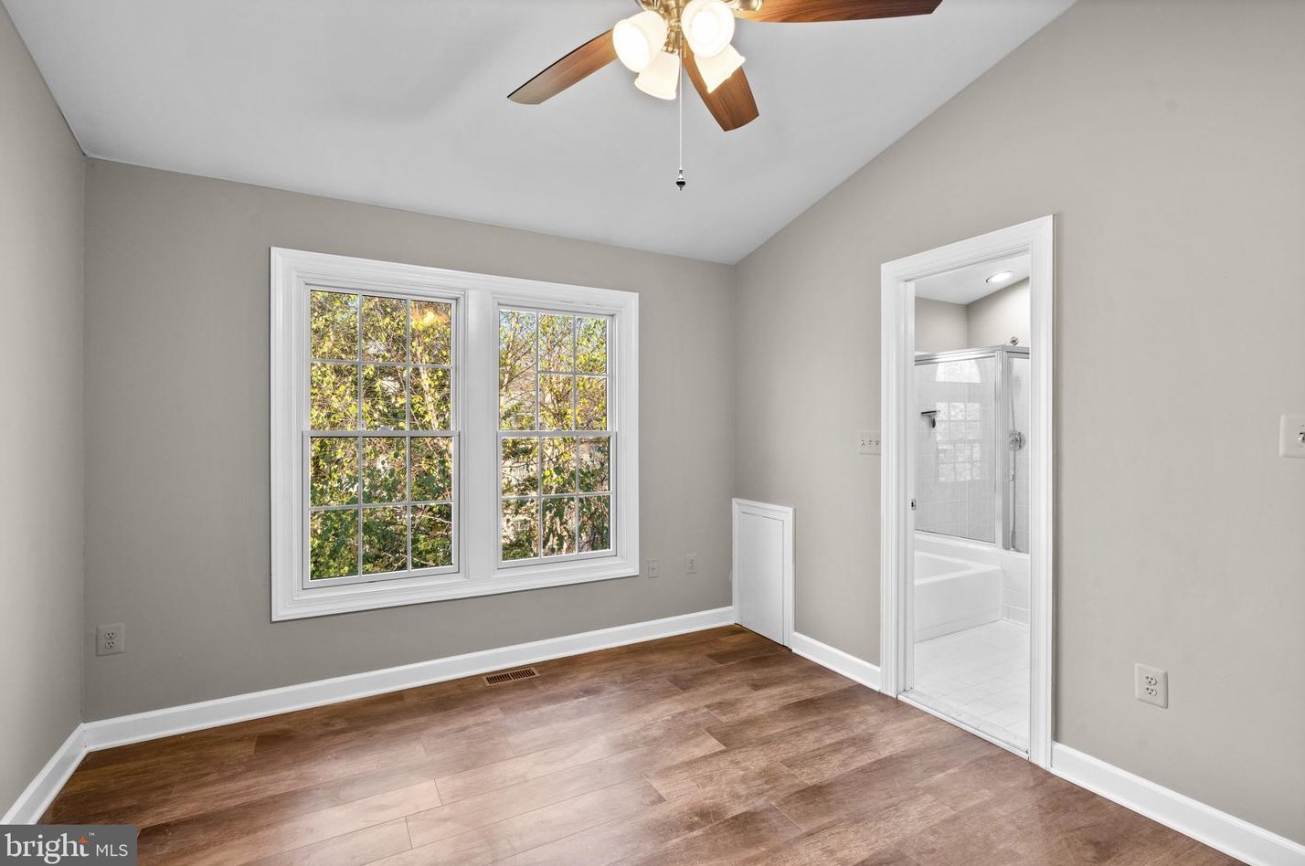 2102 Heritage Dr, Baltimore MD  21209-1752 exterior