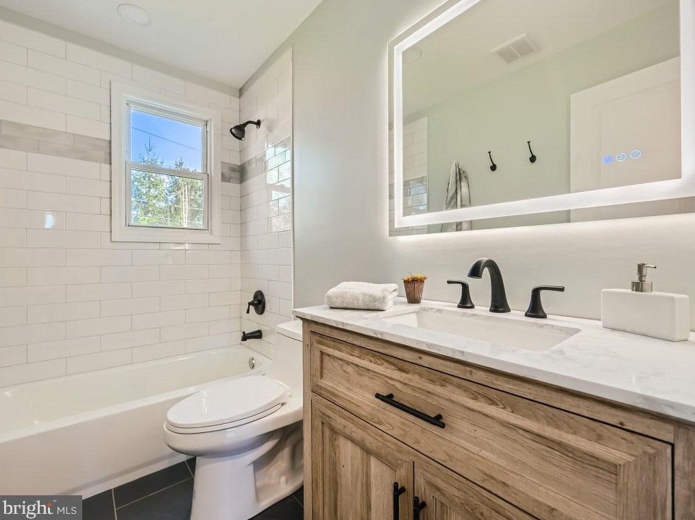 8205 Jeffers Cir, Baltimore MD  21204-1925 exterior
