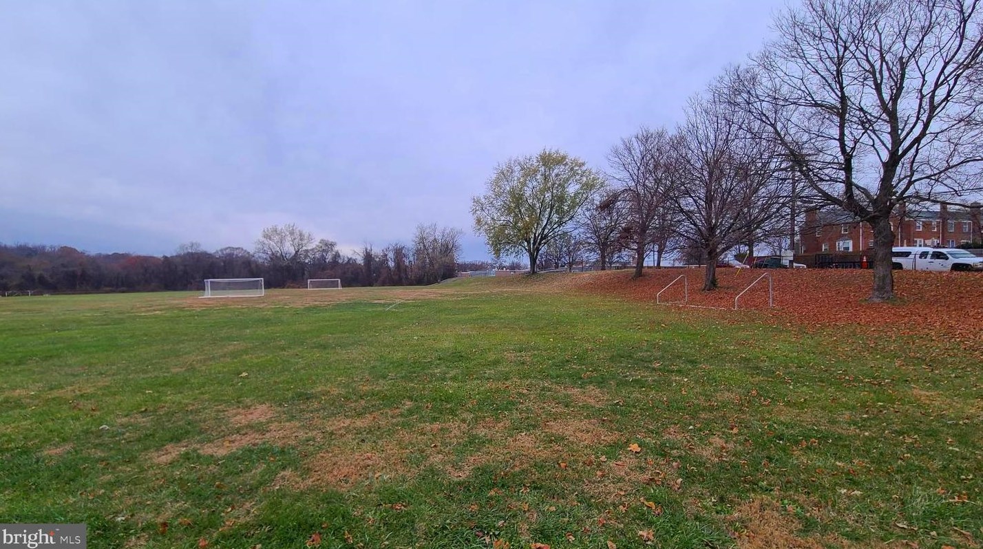 8105 Pleasant Plains Rd, Baltimore MD  21286-8325 exterior
