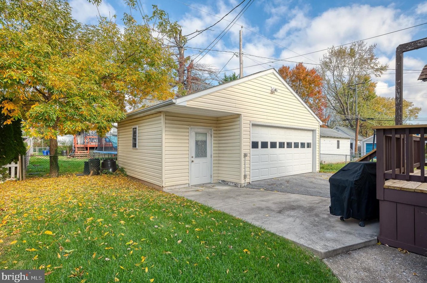 102 Hawthorne Ave, Baltimore MD  21208-4819 exterior