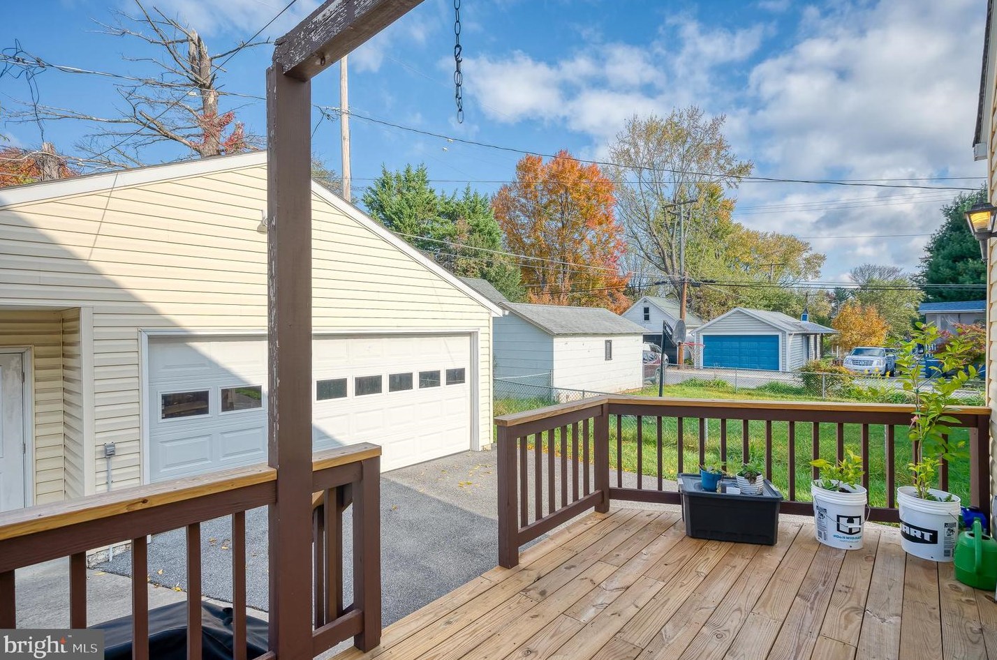 102 Hawthorne Ave, Baltimore MD  21208-4819 exterior