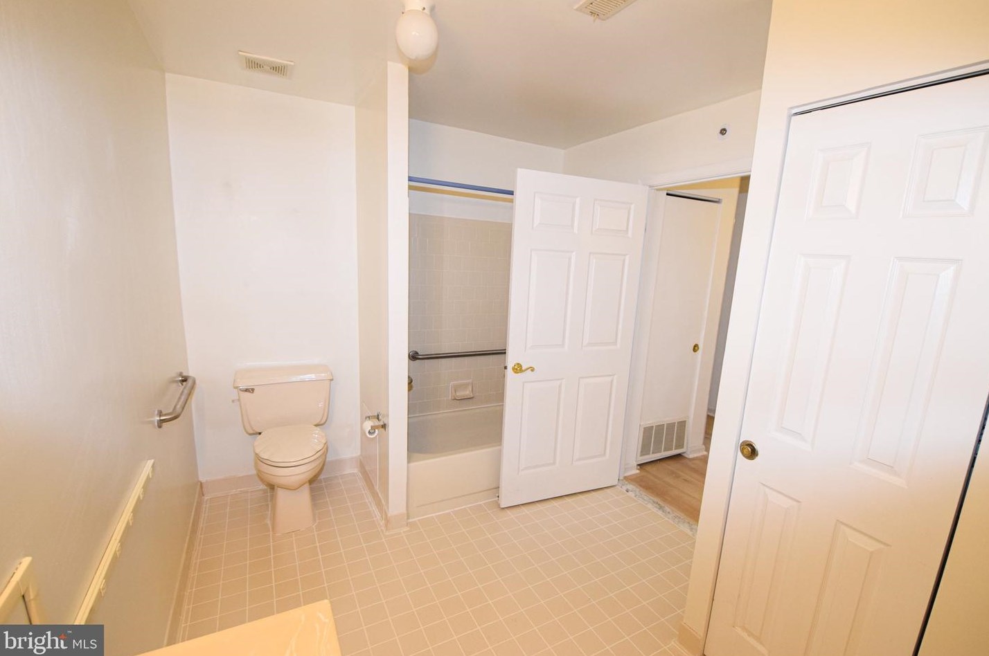 4102 Chardel Rd, Baltimore MD 21236-5407 exterior