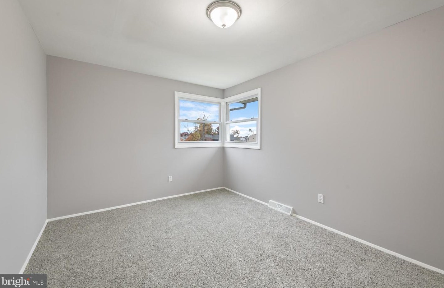 3114 Cambridge Dr, Baltimore MD  21244-3473 exterior