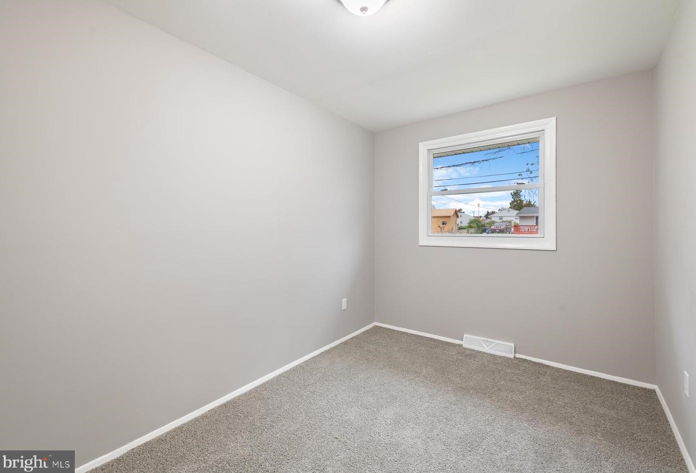 3114 Cambridge Dr, Baltimore MD  21244-3473 exterior