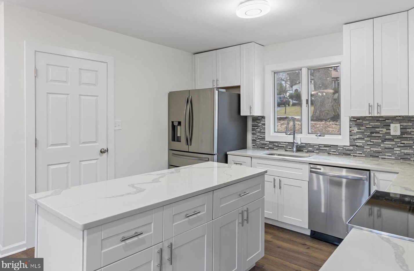2922 Knoll Acres Dr, Baltimore MD  21234-1128 exterior