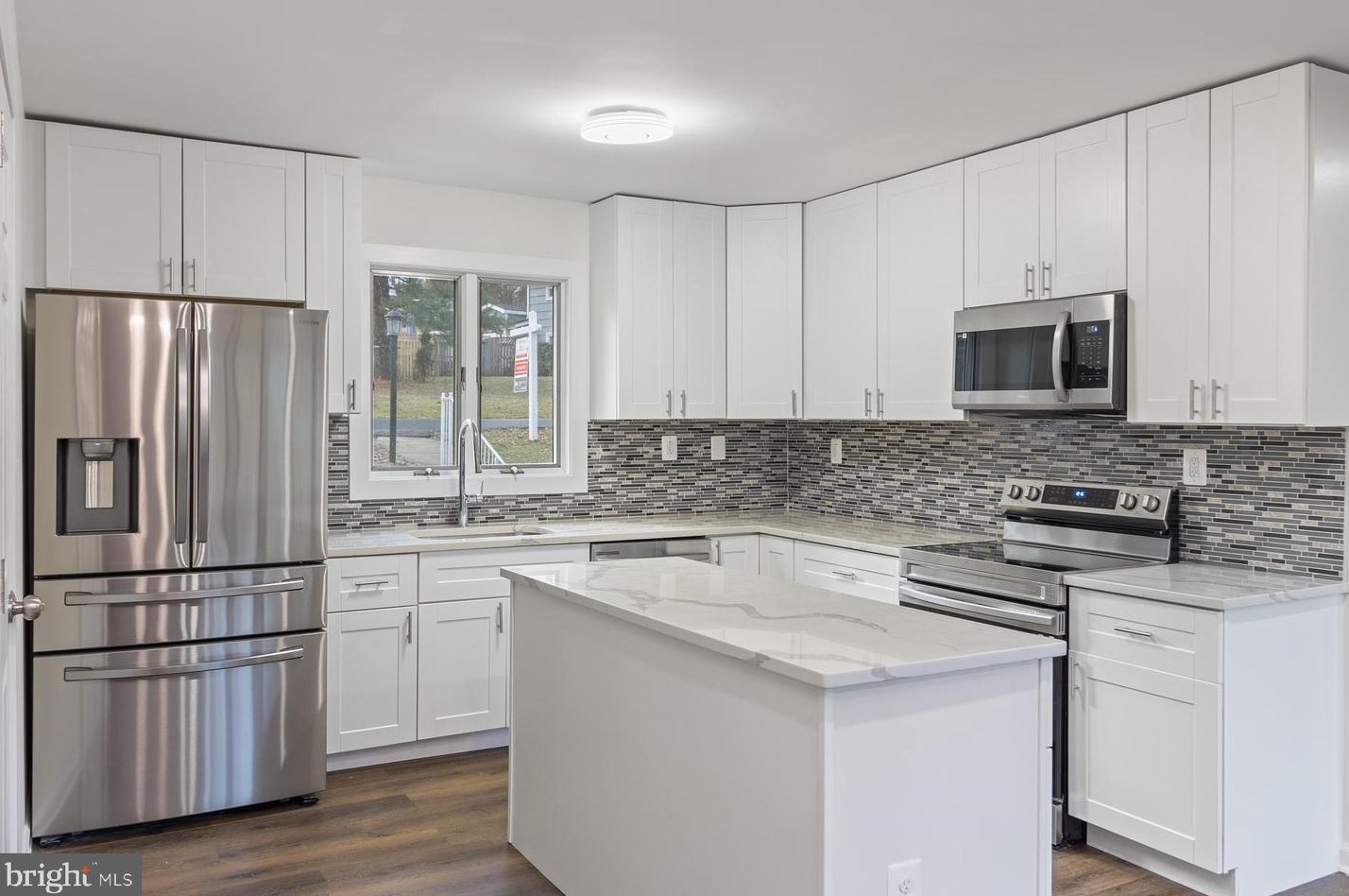 2922 Knoll Acres Dr, Baltimore MD  21234-1128 exterior