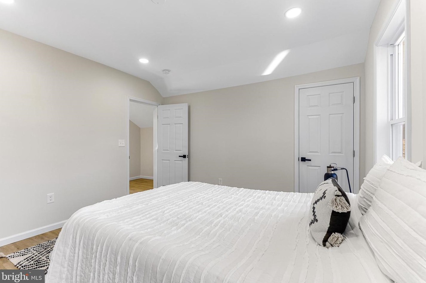 7207 Rockridge Rd, Baltimore MD  21207-4639 exterior
