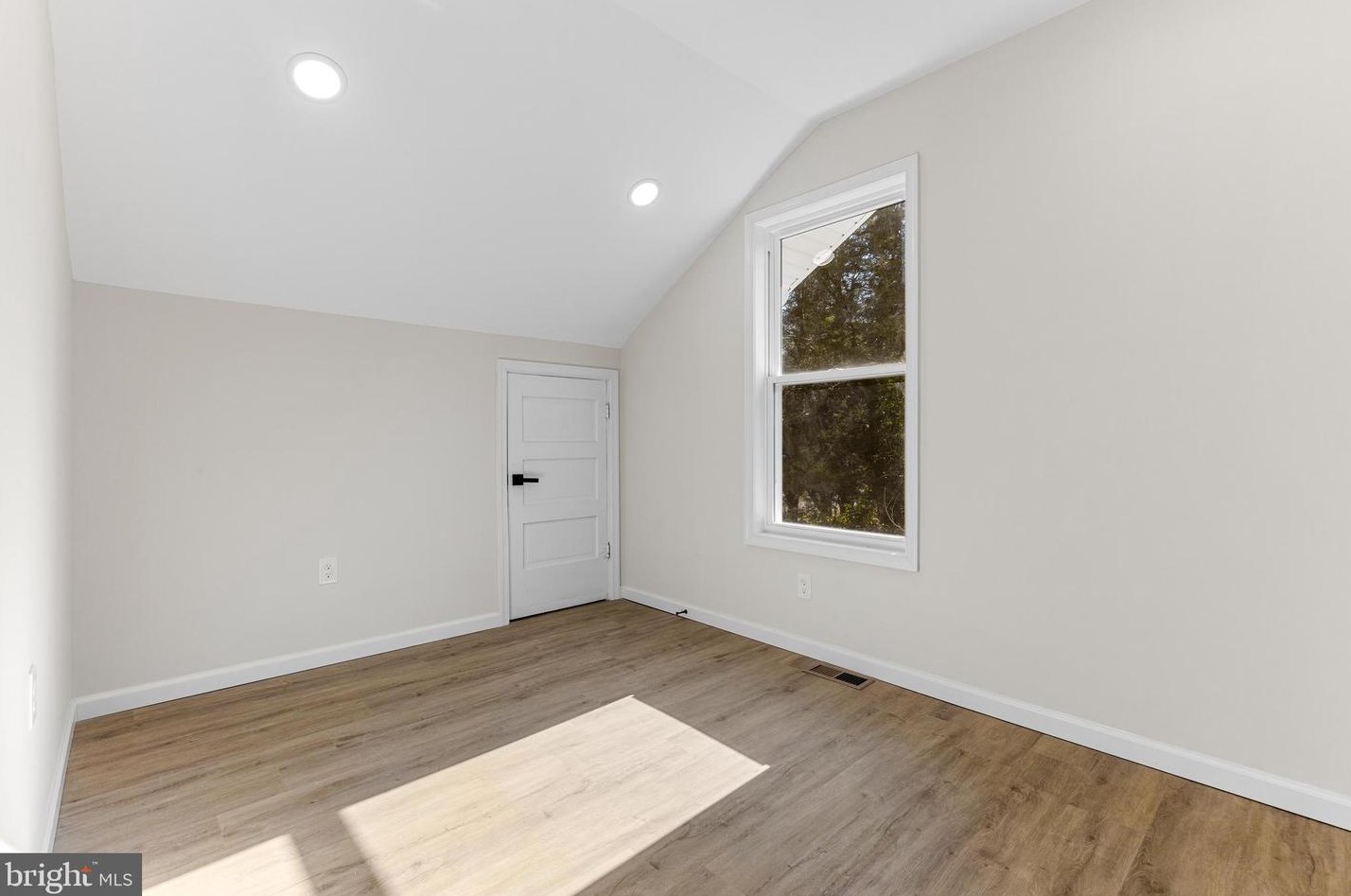 7207 Rockridge Rd, Baltimore MD  21207-4639 exterior