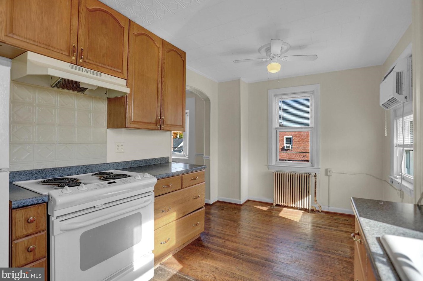 6855 Dunbar Rd, Baltimore MD 21222-5908 exterior