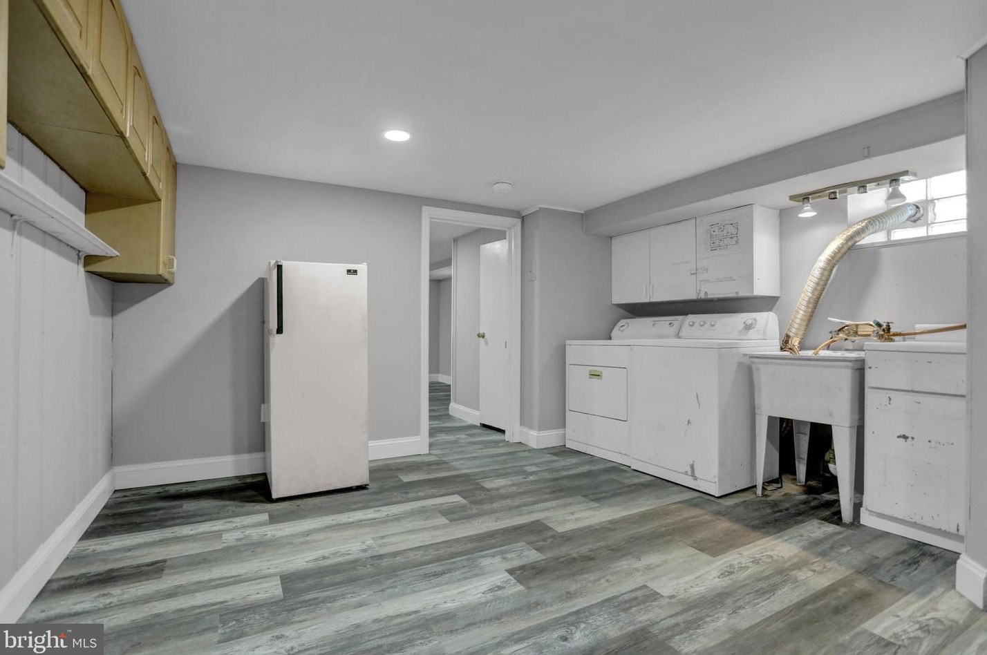 6855 Dunbar Rd, Baltimore MD 21222-5908 exterior