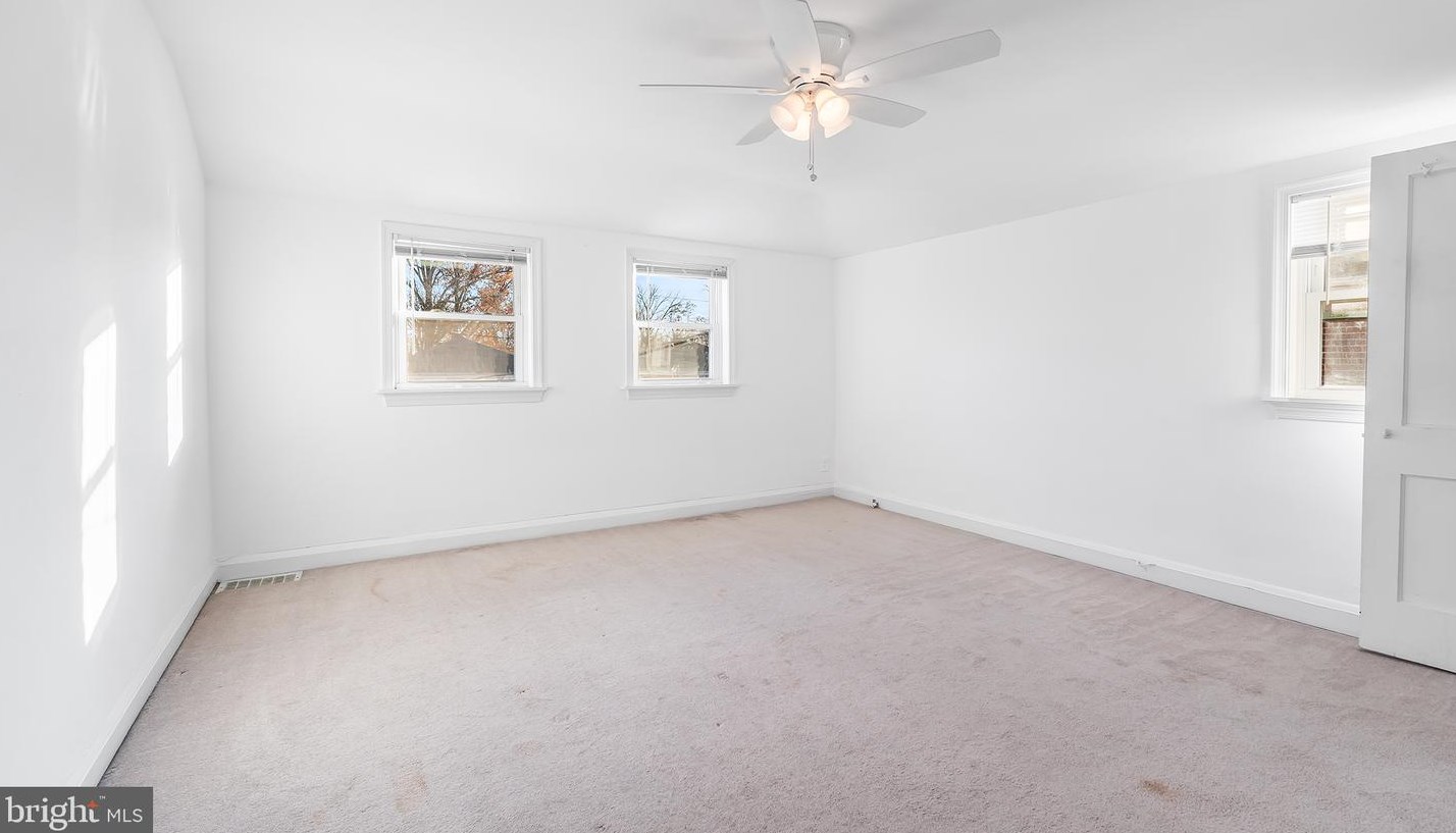 1656 Yakona Rd, Baltimore MD 21286-2348 exterior