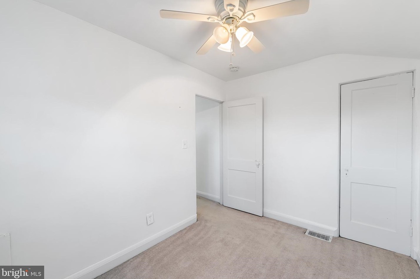 1656 Yakona Rd, Baltimore MD 21286-2348 exterior