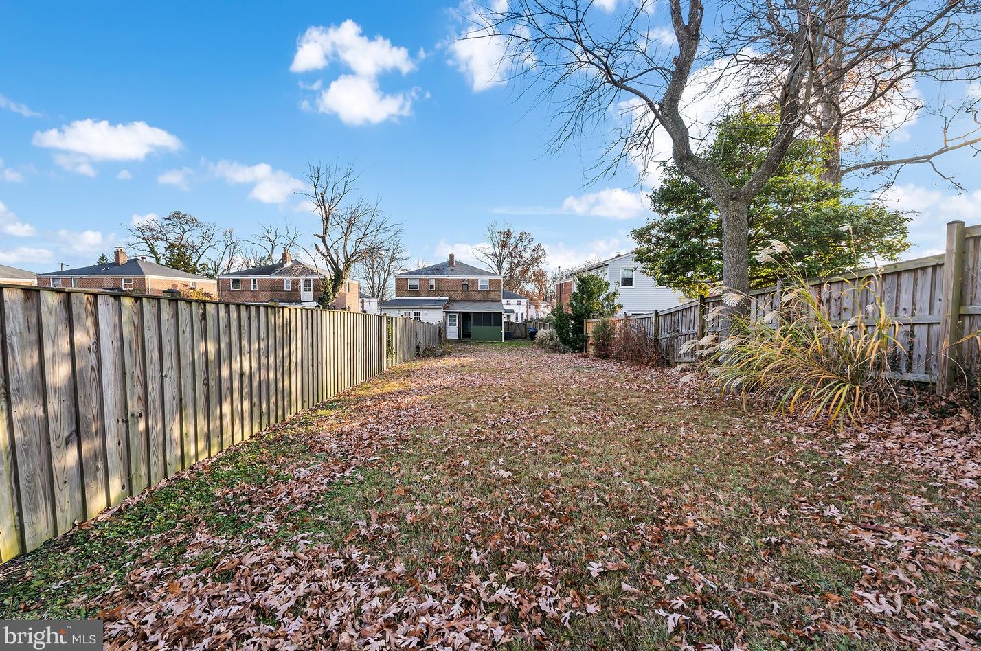 1656 Yakona Rd, Baltimore MD 21286-2348 exterior