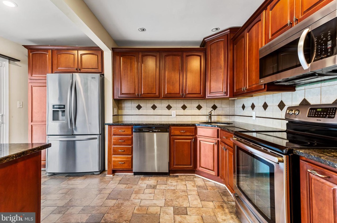 7922 Underhill Rd, Baltimore MD  21237-1443 exterior