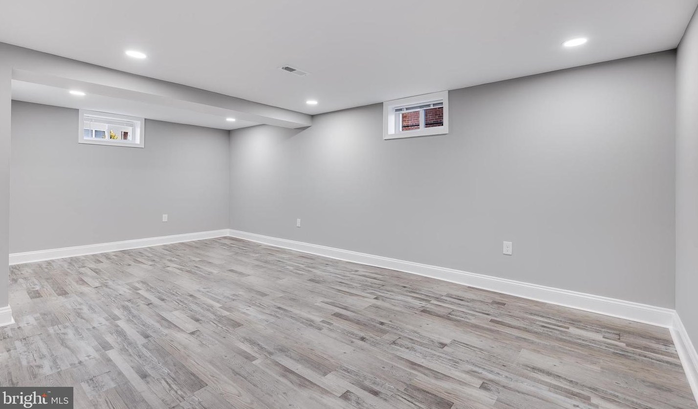 6814 Youngstown Ave, Baltimore MD  21222-1112 exterior