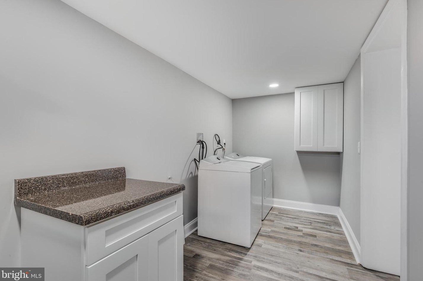 6814 Youngstown Ave, Baltimore MD  21222-1112 exterior