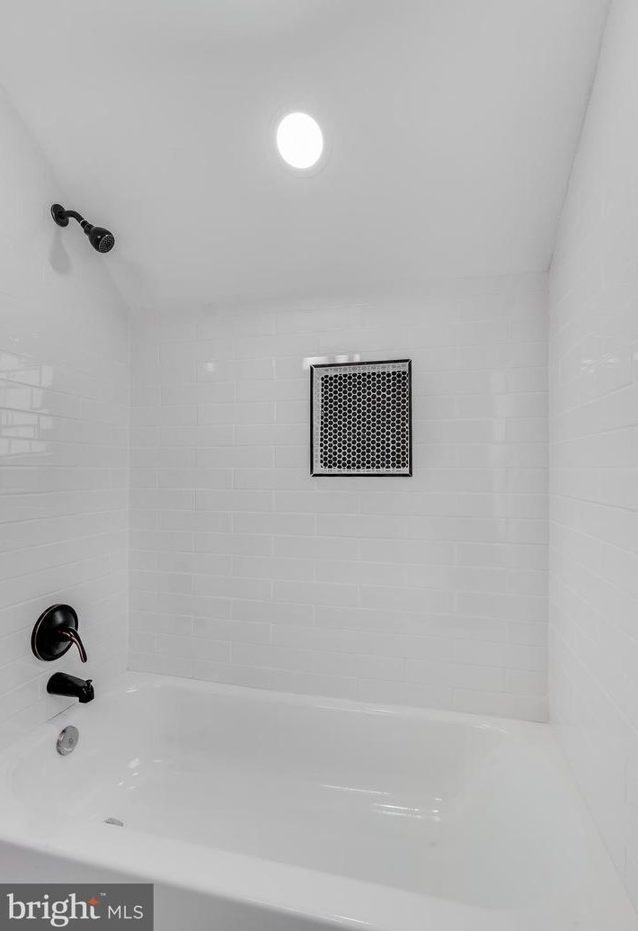 6814 Youngstown Ave, Baltimore MD  21222-1112 exterior