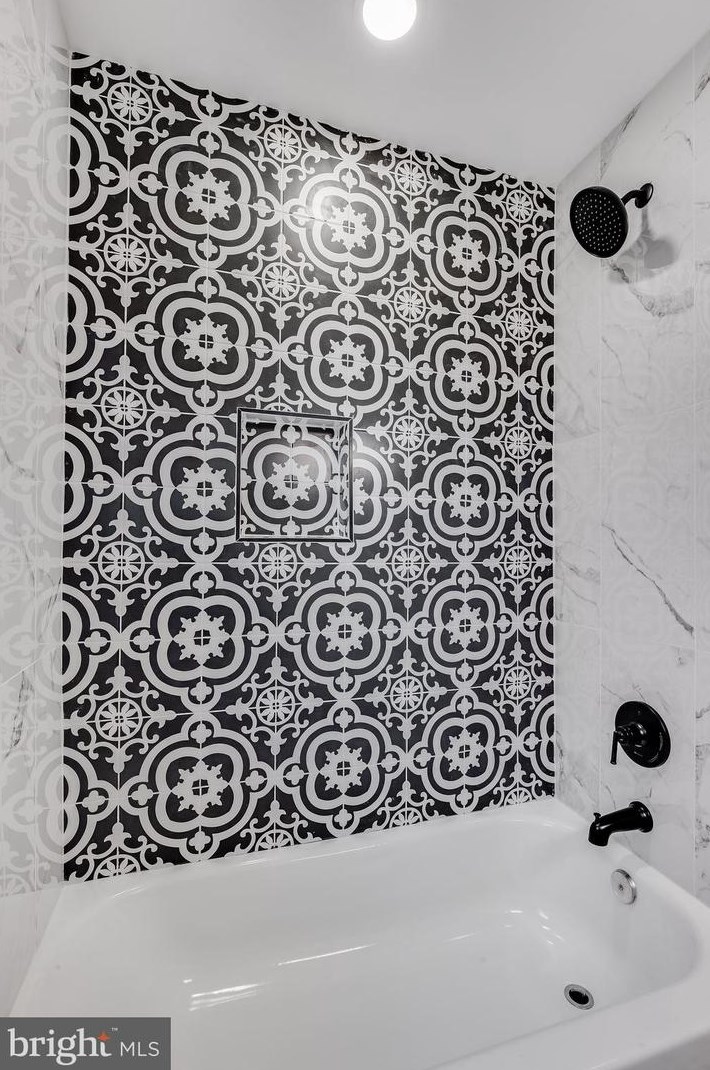 6814 Youngstown Ave, Baltimore MD  21222-1112 exterior