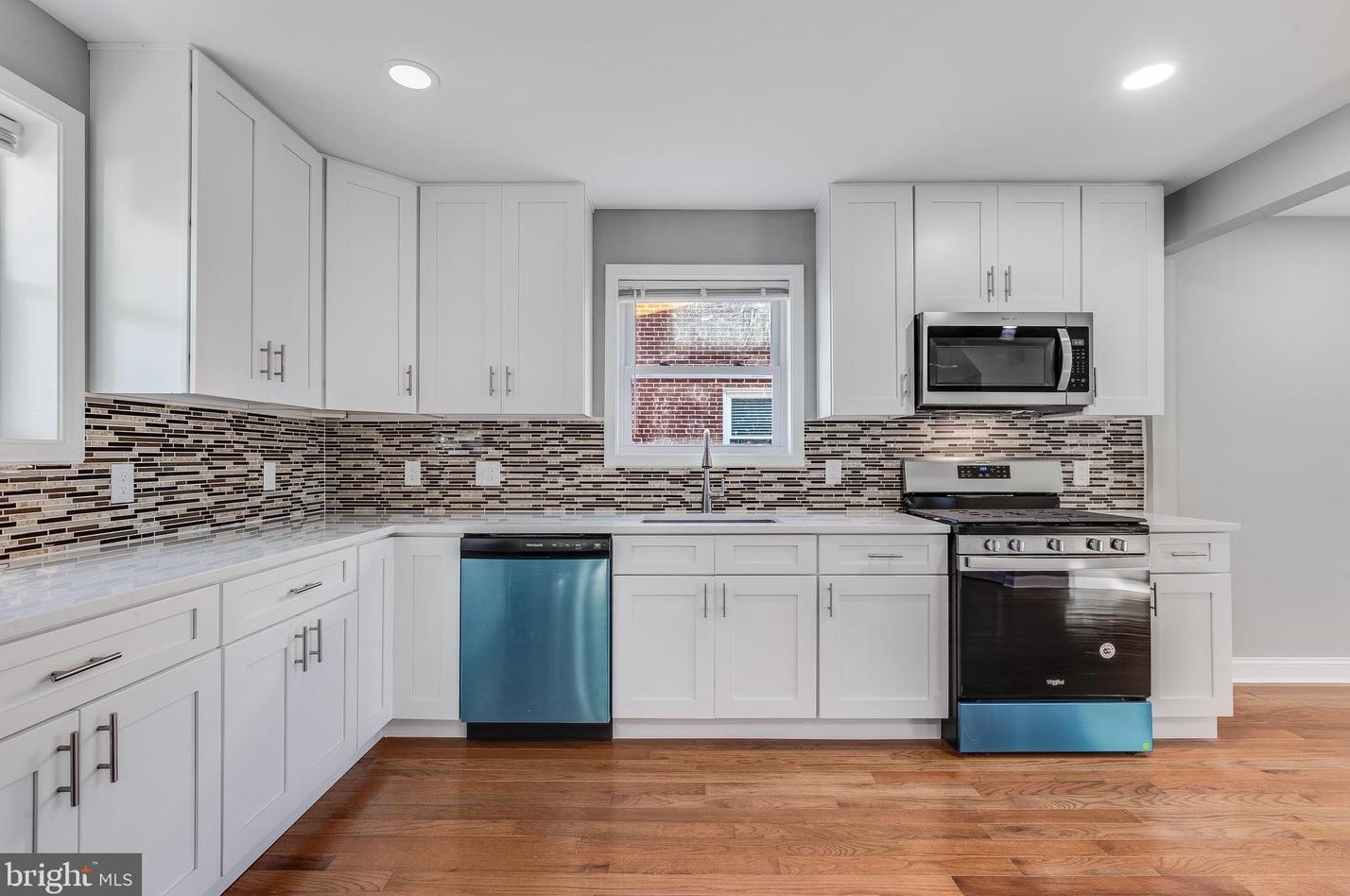 6814 Youngstown Ave, Baltimore MD  21222-1112 exterior