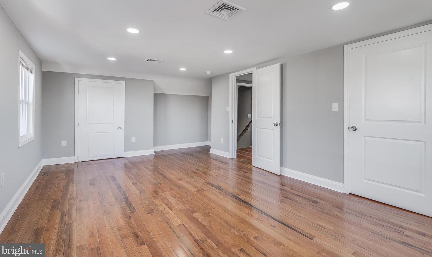 6814 Youngstown Ave, Baltimore MD  21222-1112 exterior