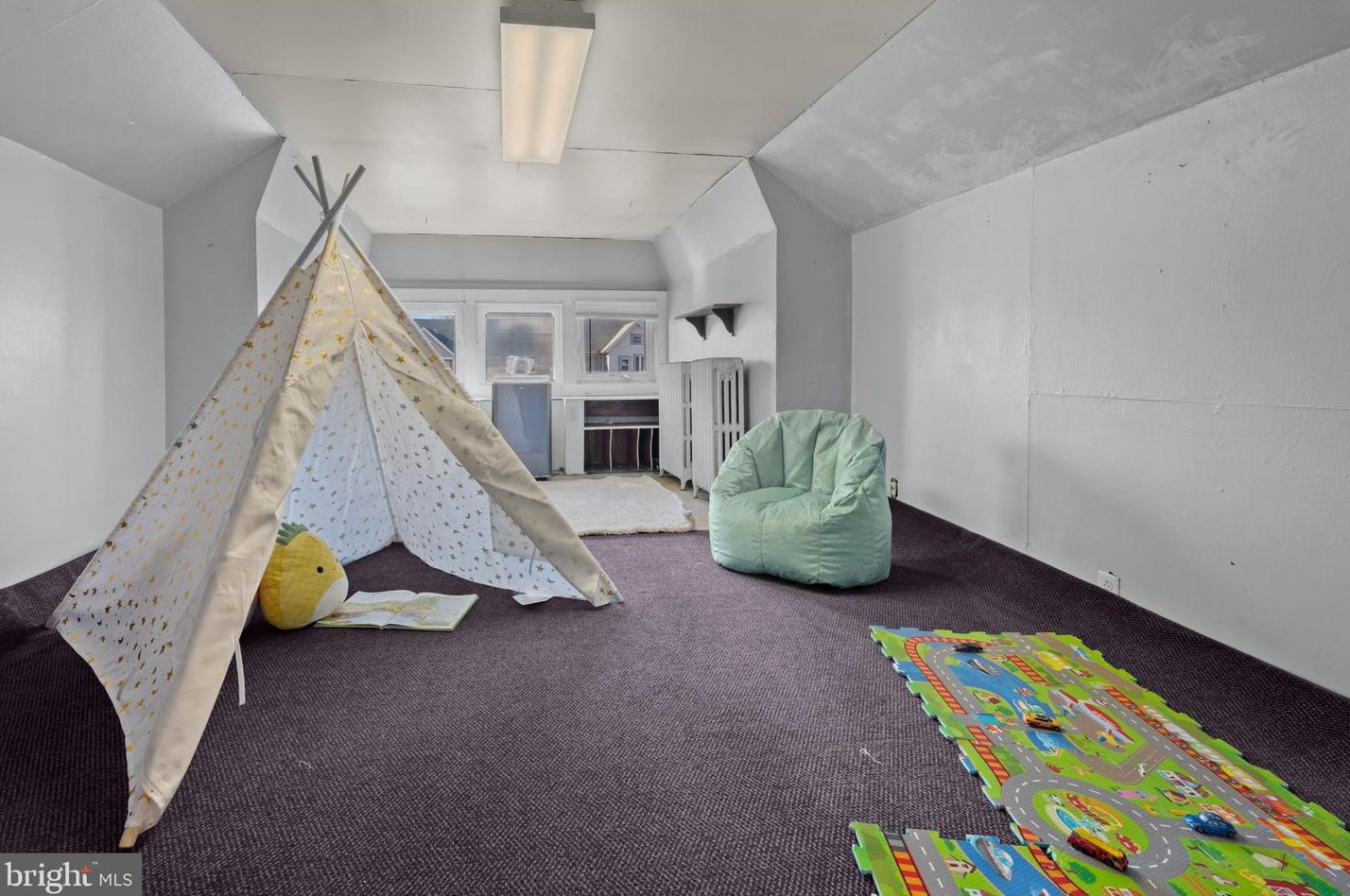 5521 Oregon Ave, Baltimore MD 21227-2811 exterior