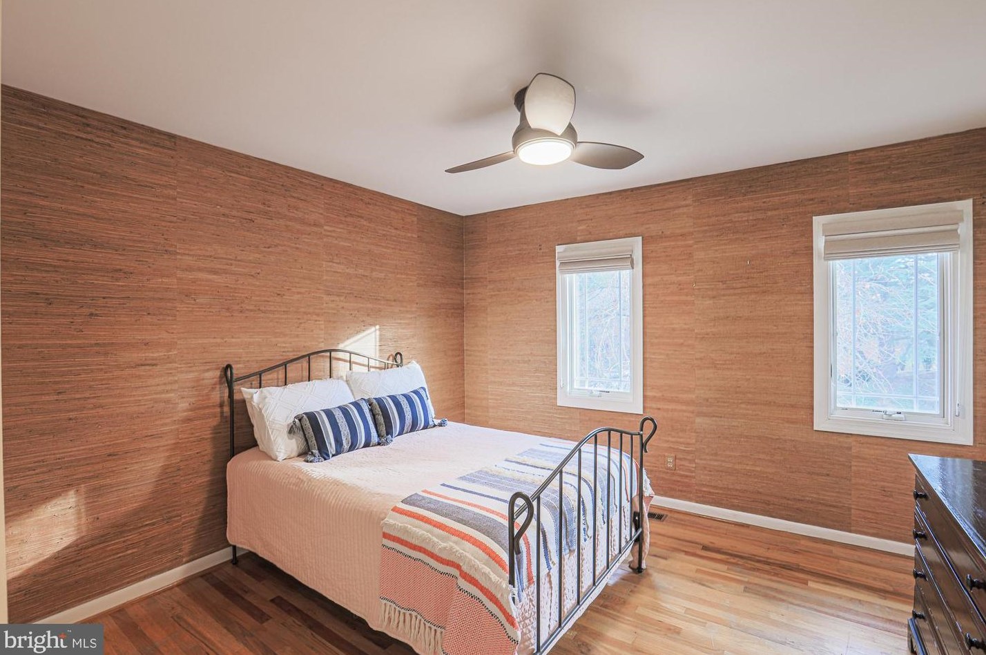 6114 Buckingham Mnr Dr, Baltimore MD 21210-1004 exterior