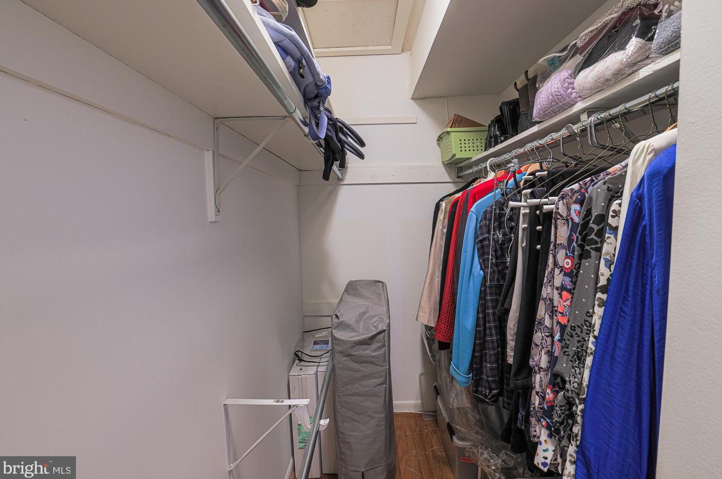 6114 Buckingham Mnr Dr, Baltimore MD 21210-1004 exterior