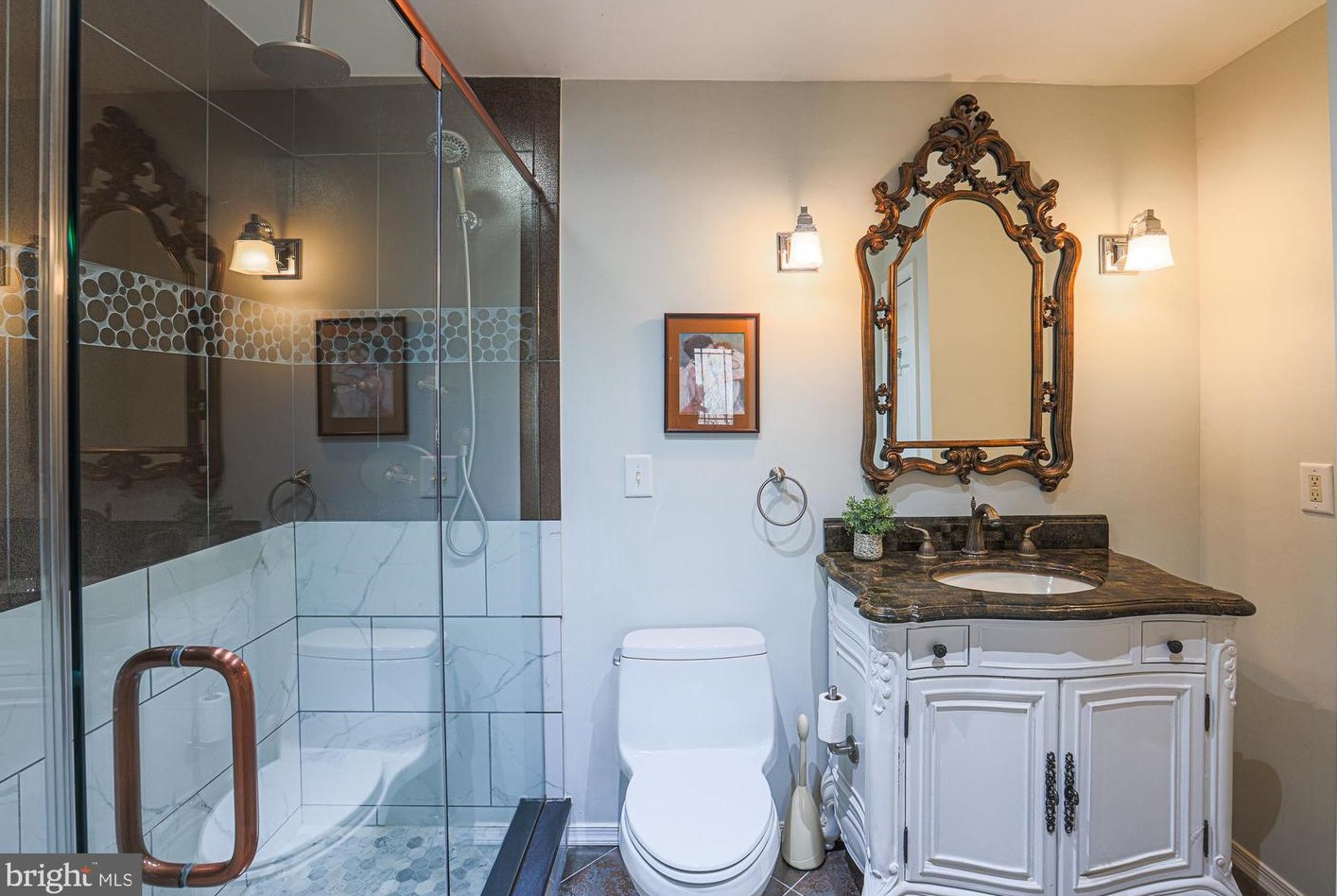 6114 Buckingham Mnr Dr, Baltimore MD 21210-1004 exterior