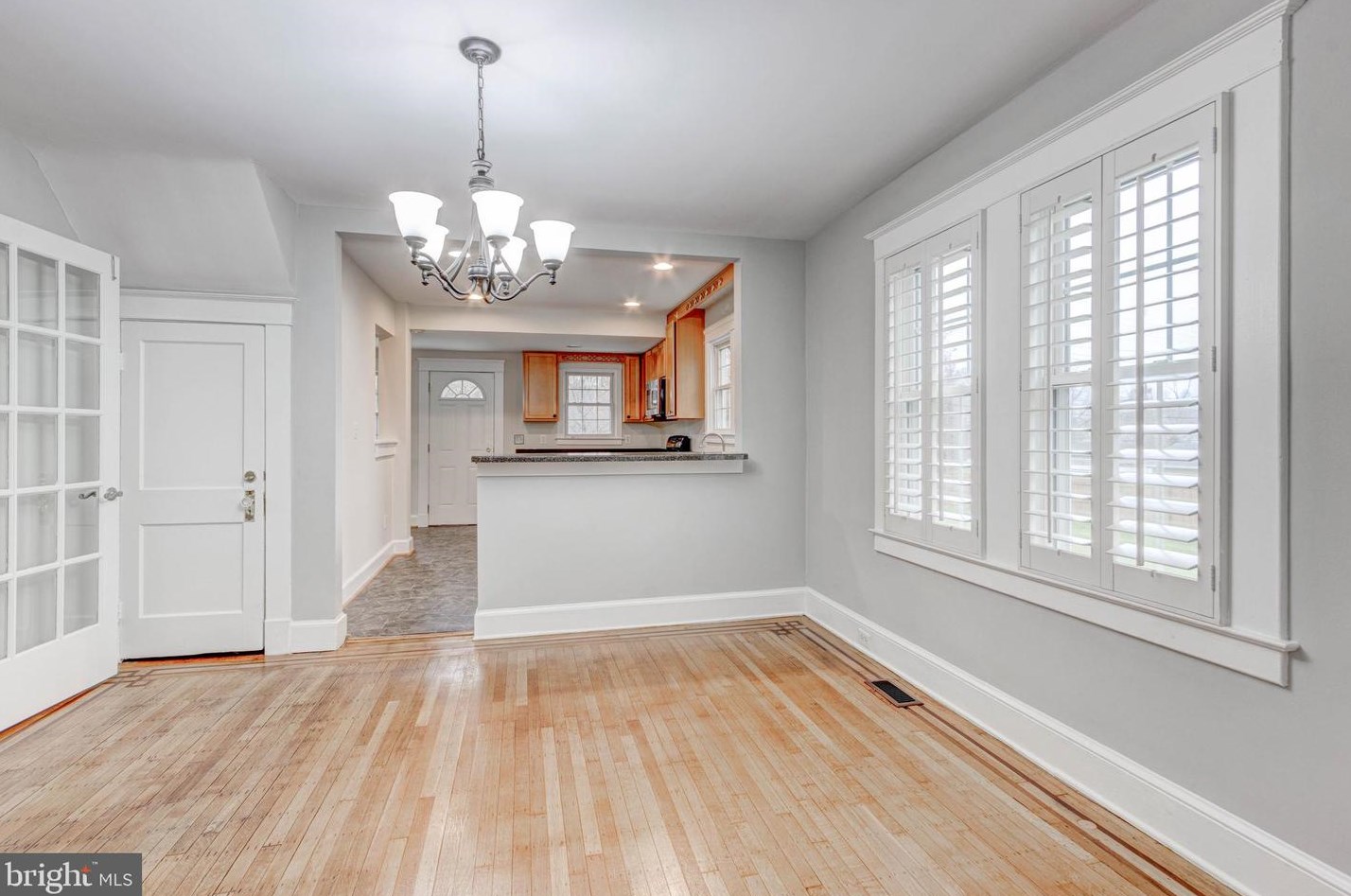 5633 Oregon Ave, Baltimore MD 21227-3930 exterior