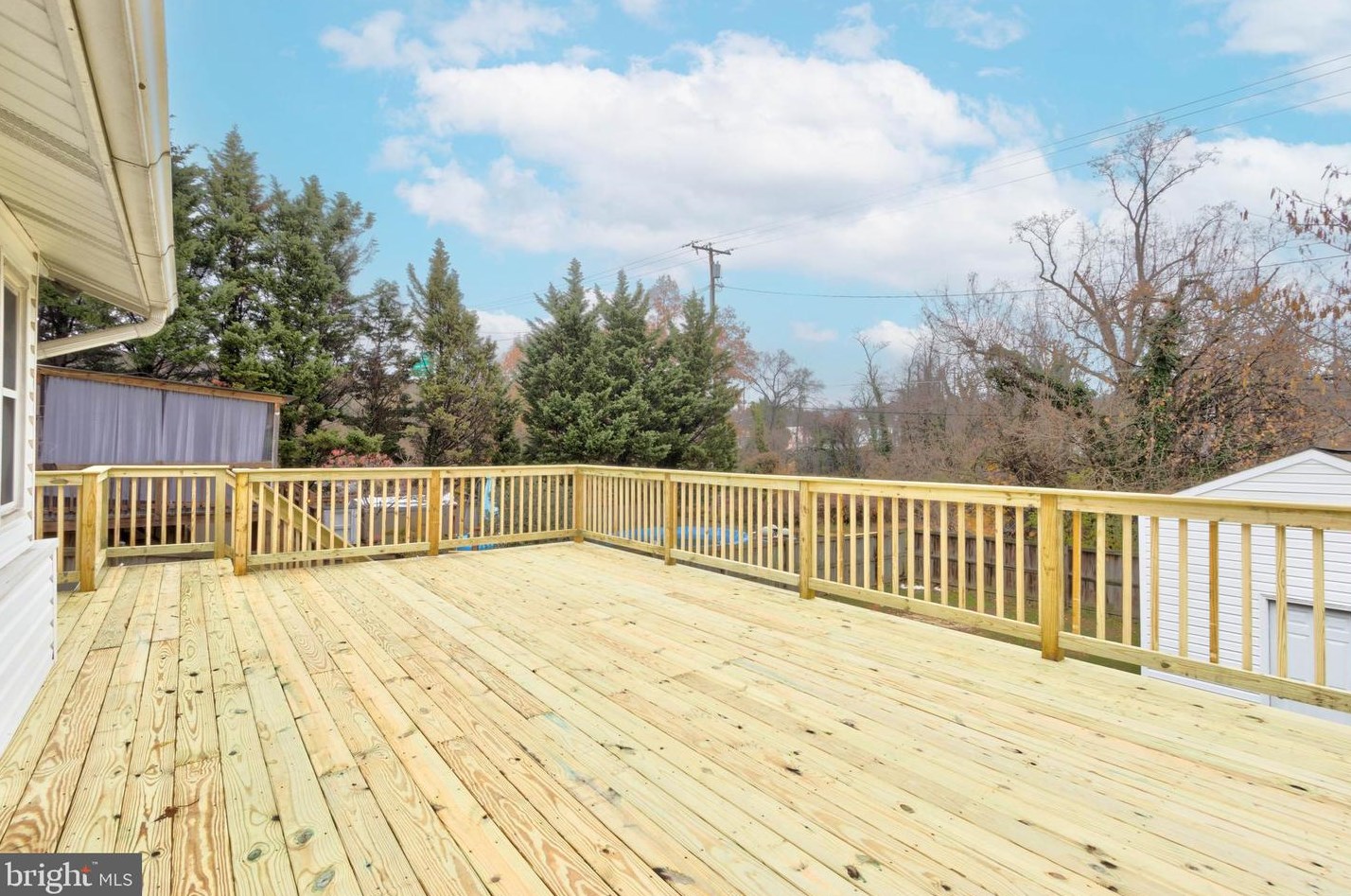 5633 Oregon Ave, Baltimore MD 21227-3930 exterior