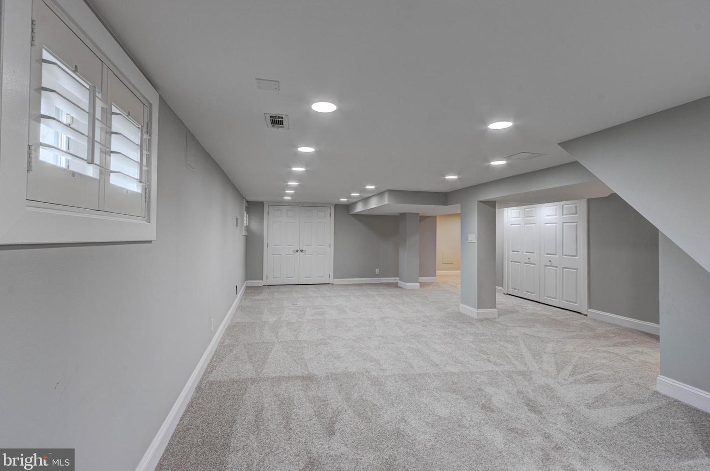 5633 Oregon Ave, Baltimore MD 21227-3930 exterior