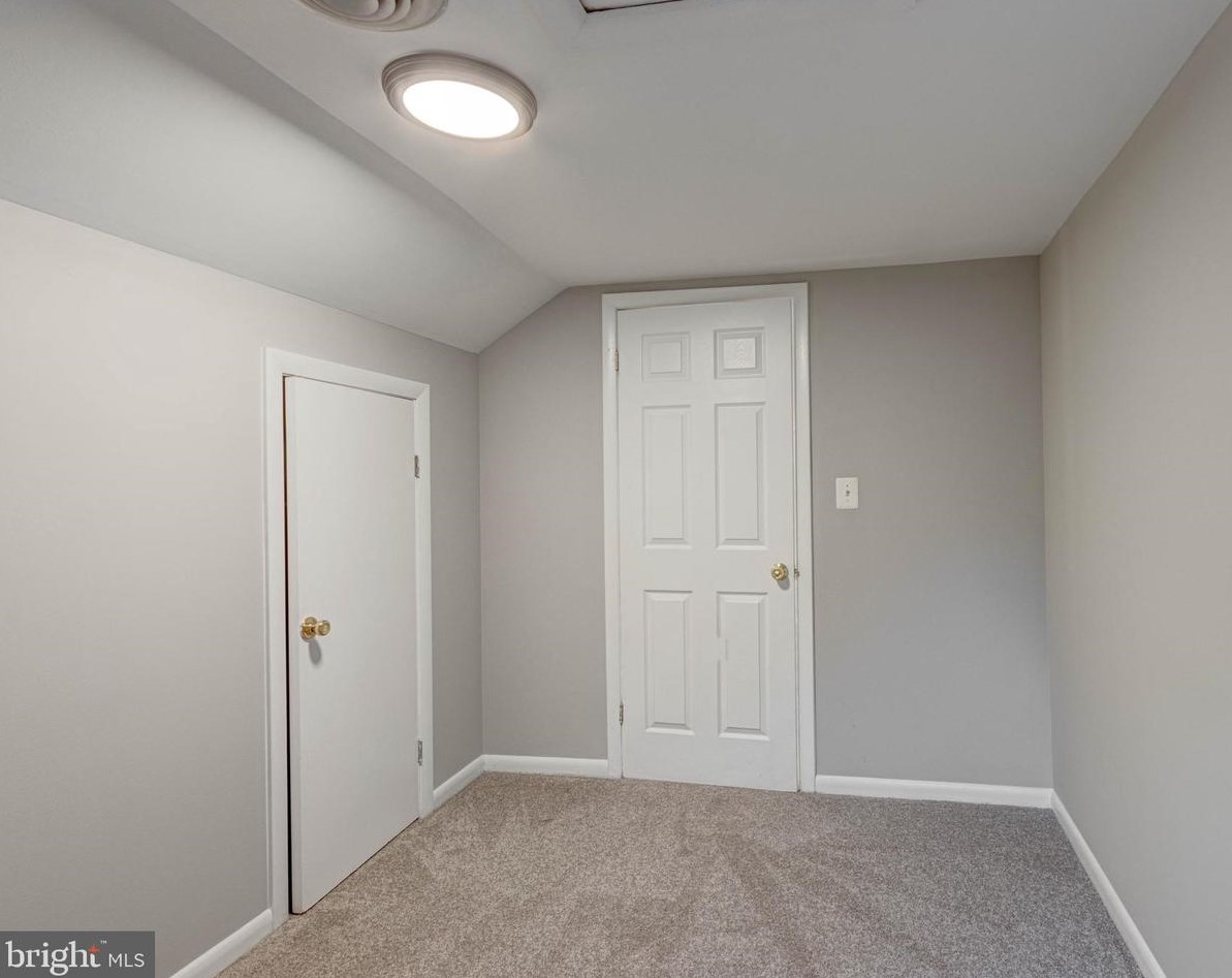 5633 Oregon Ave, Baltimore MD 21227-3930 exterior