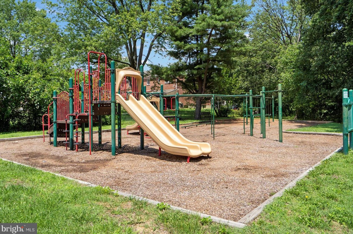 1110 Middleborough Rd, Baltimore MD  21221-5916 exterior