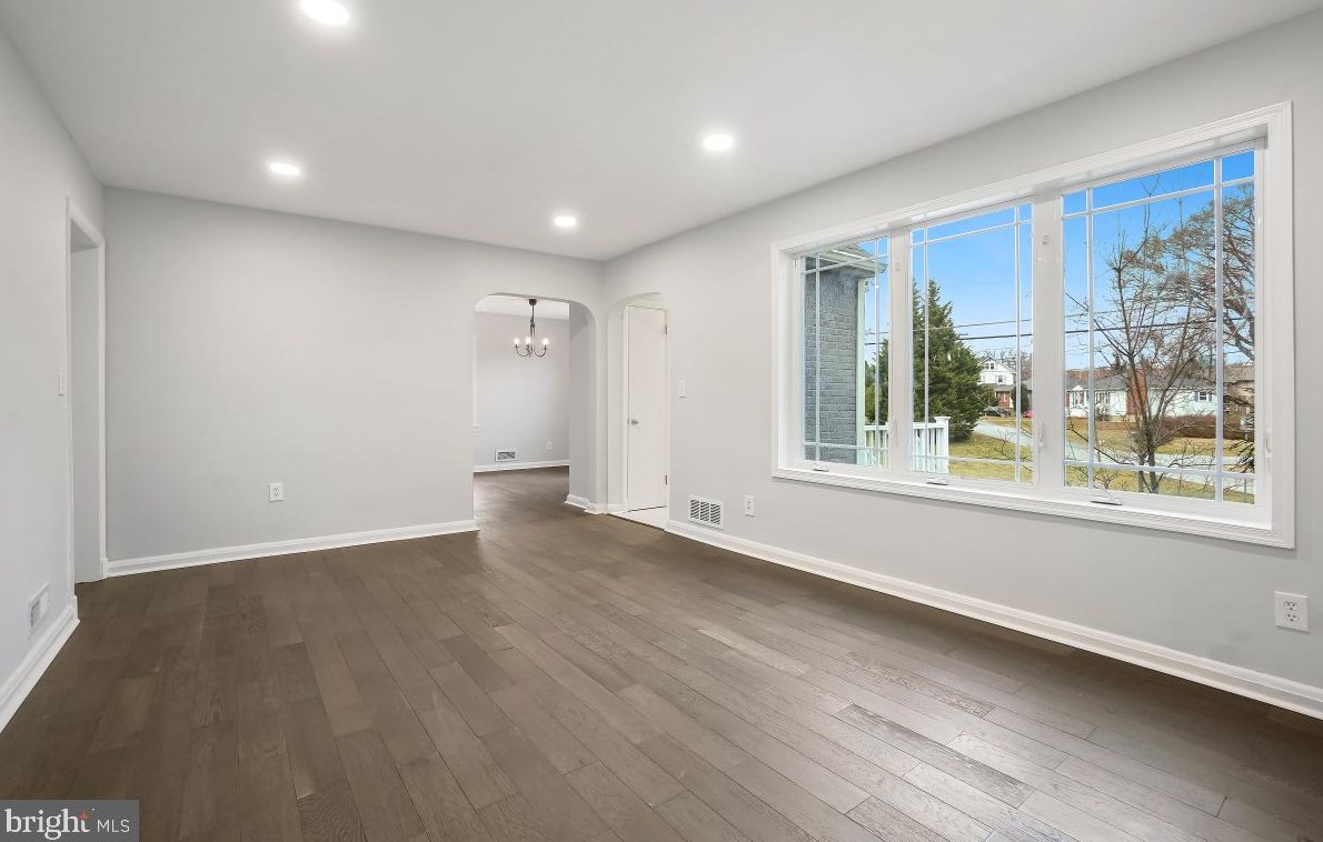 705 Woodsdale Ave, Baltimore MD  21228-2858 exterior