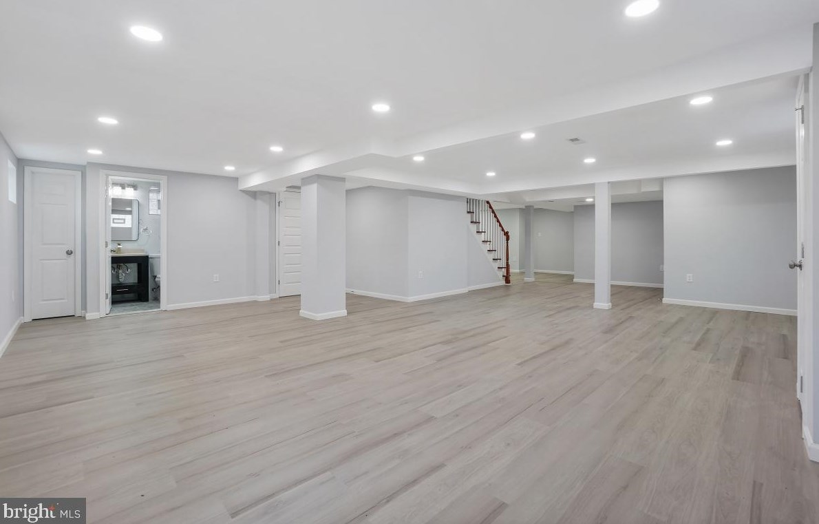 705 Woodsdale Ave, Baltimore MD  21228-2858 exterior