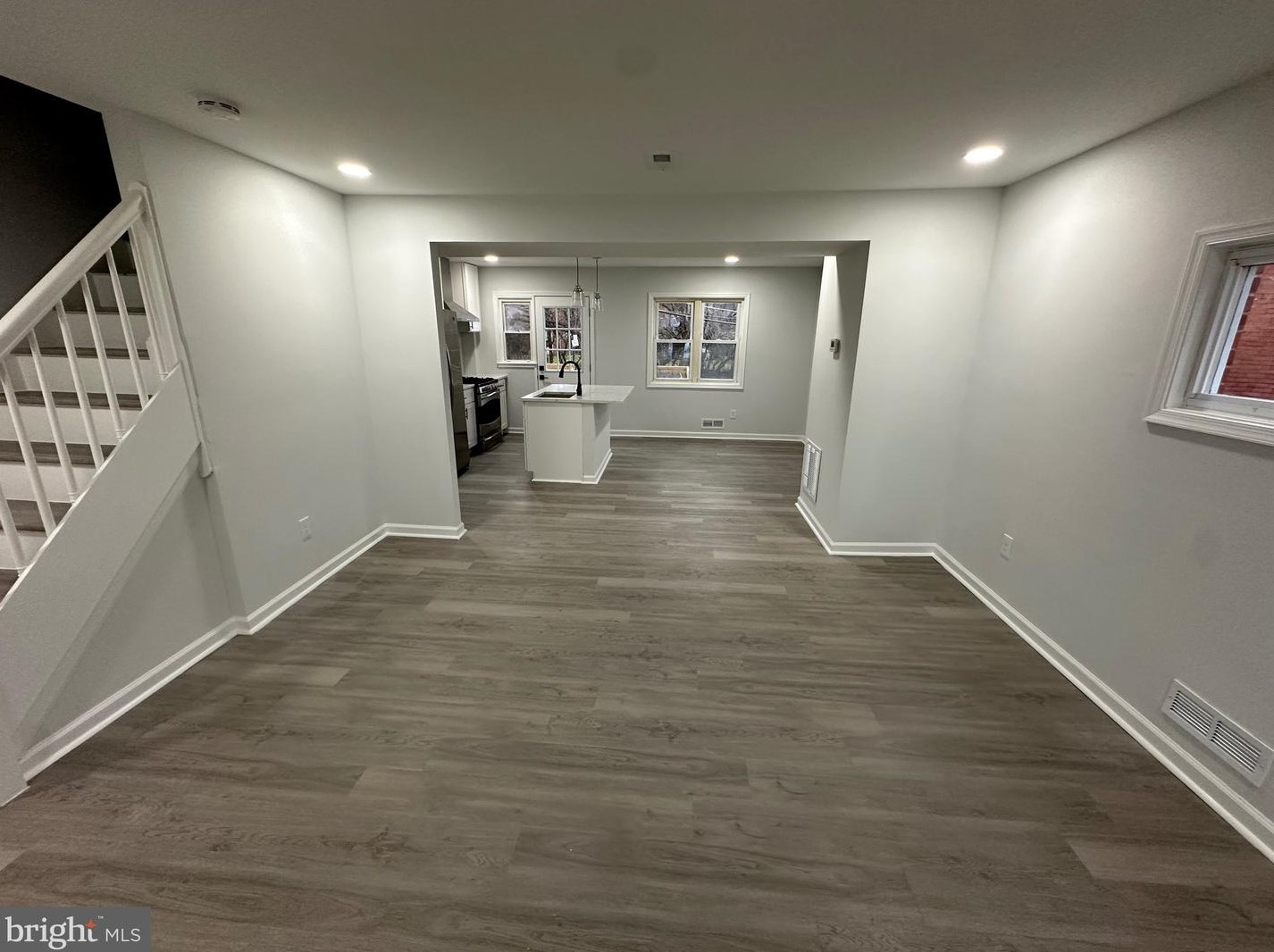7601 Charlesmont Rd, Baltimore MD  21222-2739 exterior