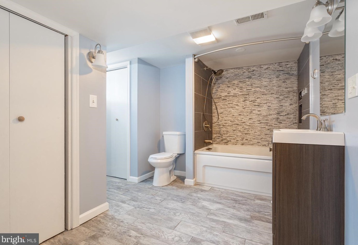 306 Maiden Choice Ln, Baltimore MD  21228-3627 exterior