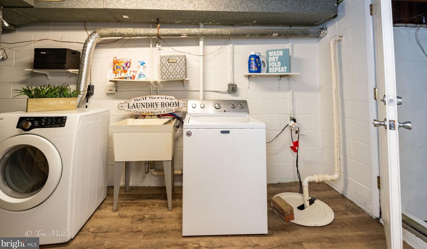 8706 Cimarron Cir, Baltimore MD  21234-3902 exterior